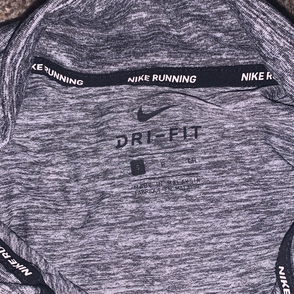 Nike pullover - Picture 2 of 2